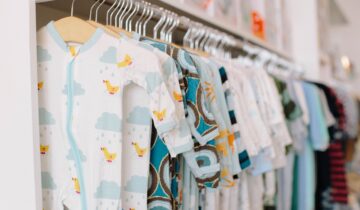 Preparándote para la llegada del bebé: elementos esenciales y marcas colombianas en Titi & Val